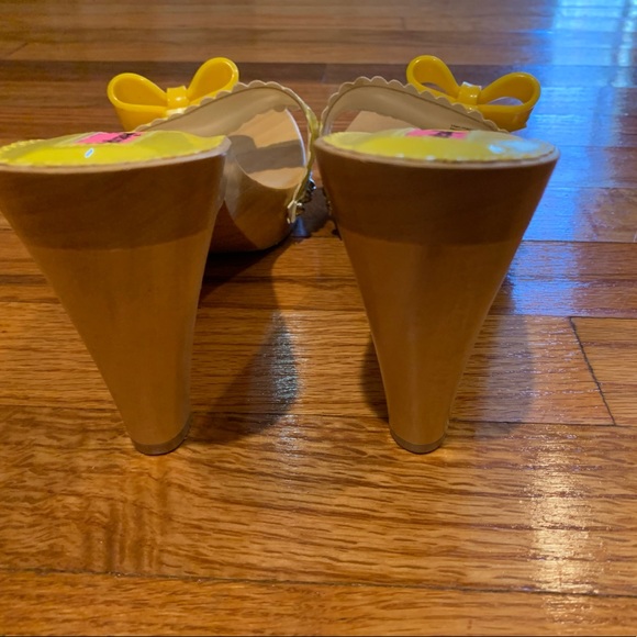 Betsy Johnson Betsyville Polka Dot Heels with Yellow Bow - Picture 4 of 5